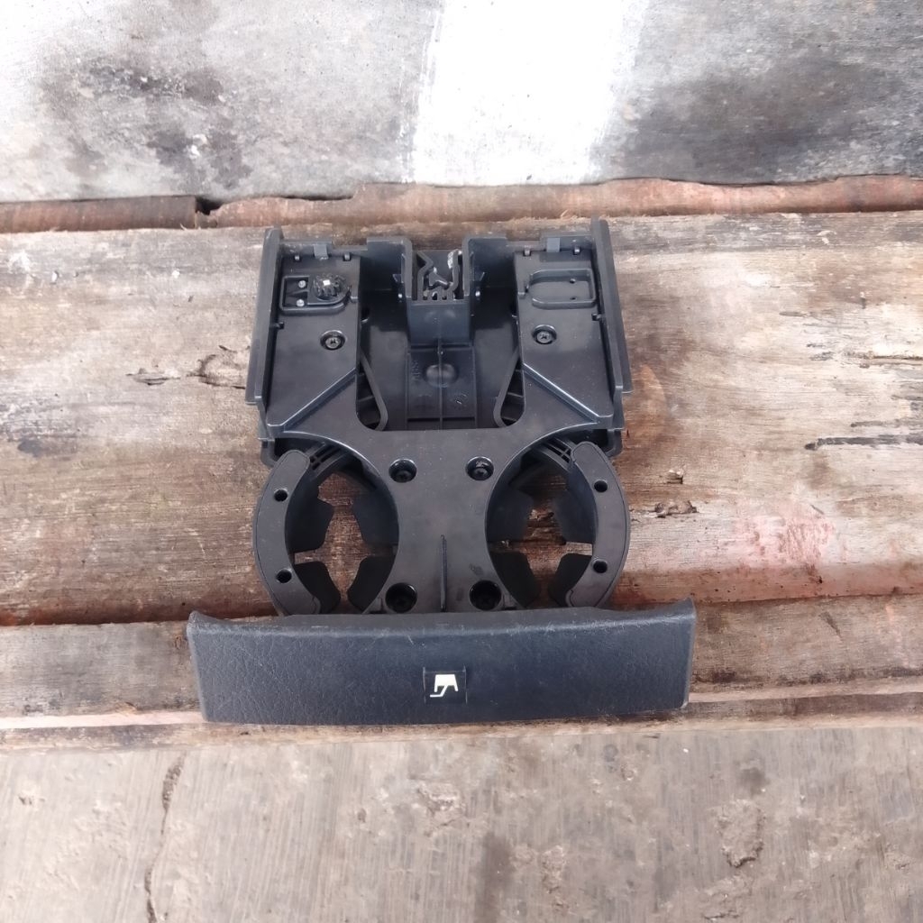 Cup holder mobil Chevrolet Aveo 2007/2017 original bekas copotan second