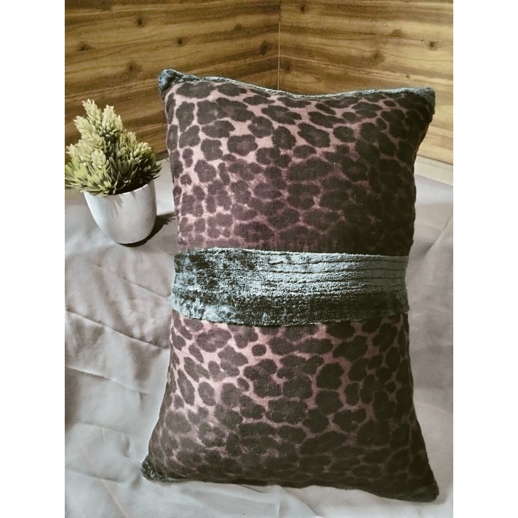 bantal tidur motif macan