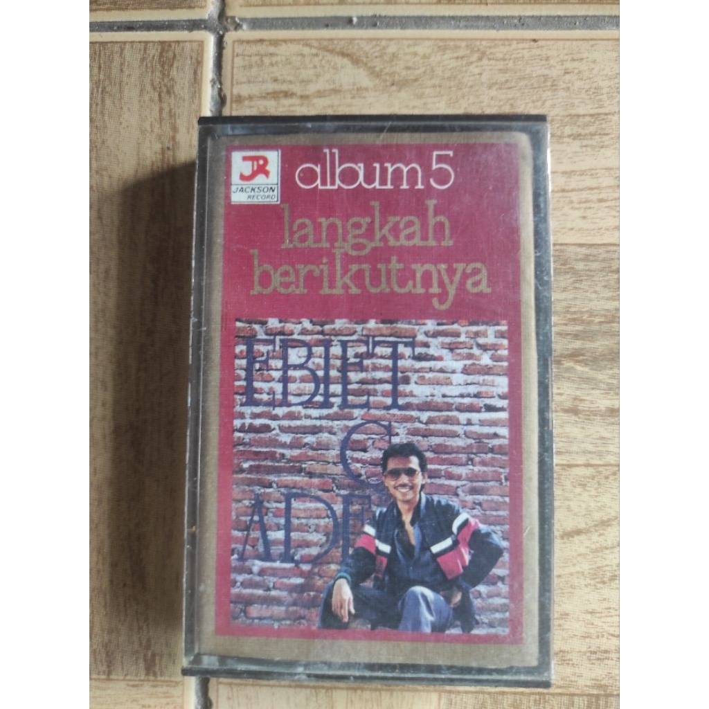 kaset pita album 5 langkah berikut nya EBIET G ADE