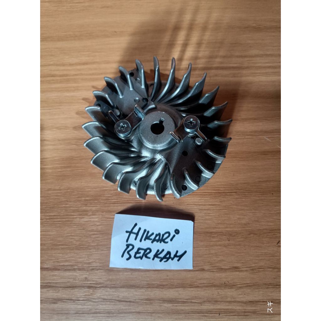 MAGNET 5200/5800 chainsaw potong kayu