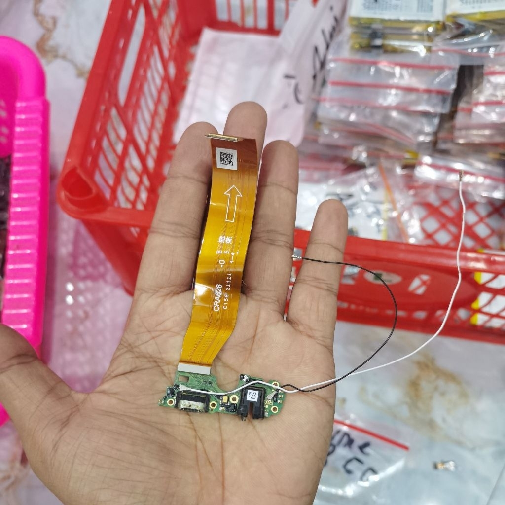 PAPAN CAS KONEKTOR CAS REALME 8 5G ORI COPOTAN