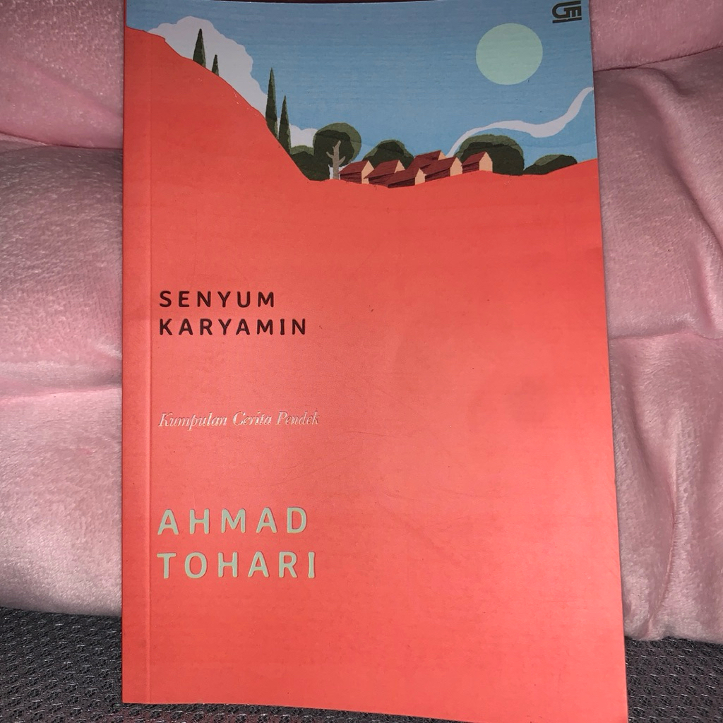 Preloved Buku Novel Senyum Karyamin - Ahmad Tohari