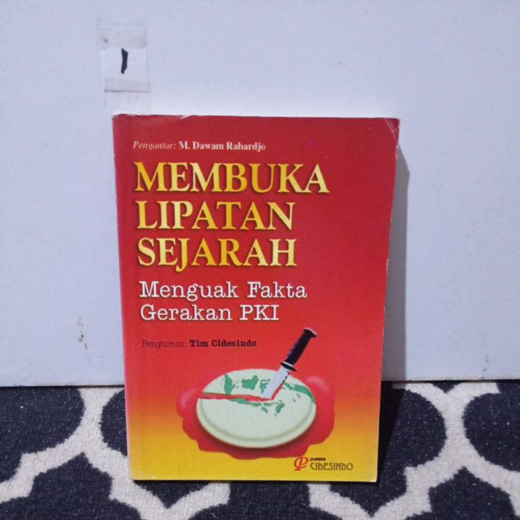 BUKU MEMBUKA LIPATAN SEJARAH.    M. DAWAM RAHARDJO