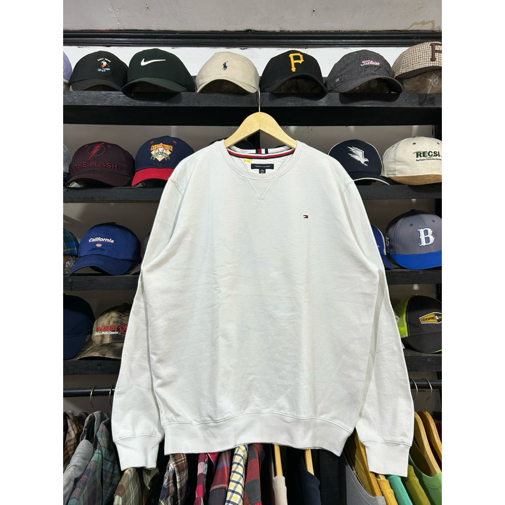 tommy hilfigher crewneck