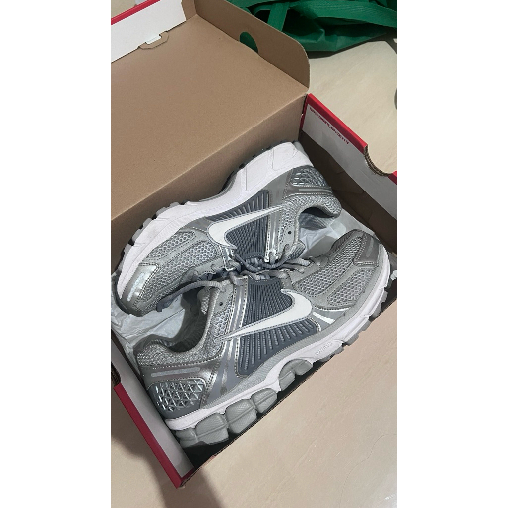 Nike Vomero 5