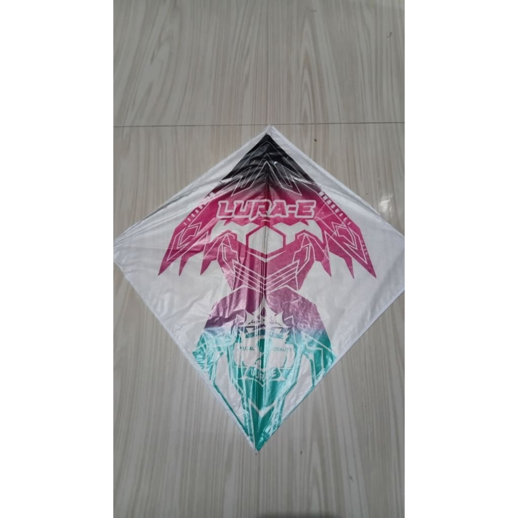 Layangan Sukhoi Standar - Kertas Minyak, Arku Bambu, Motif Acak