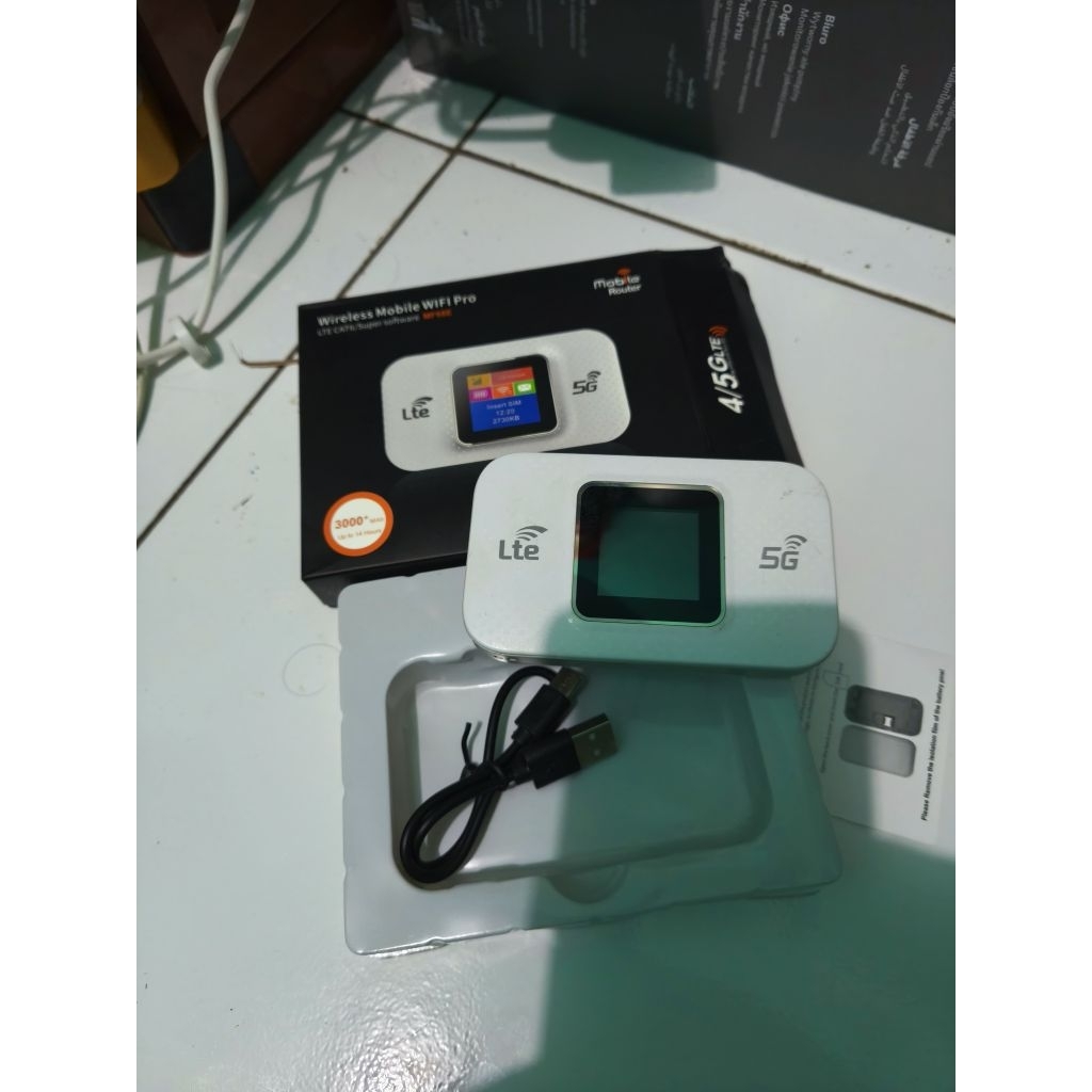 Modem Wifi 4G/5G All Operator 300mbps 3000mAh Battery Kondisi bekas pakai normal