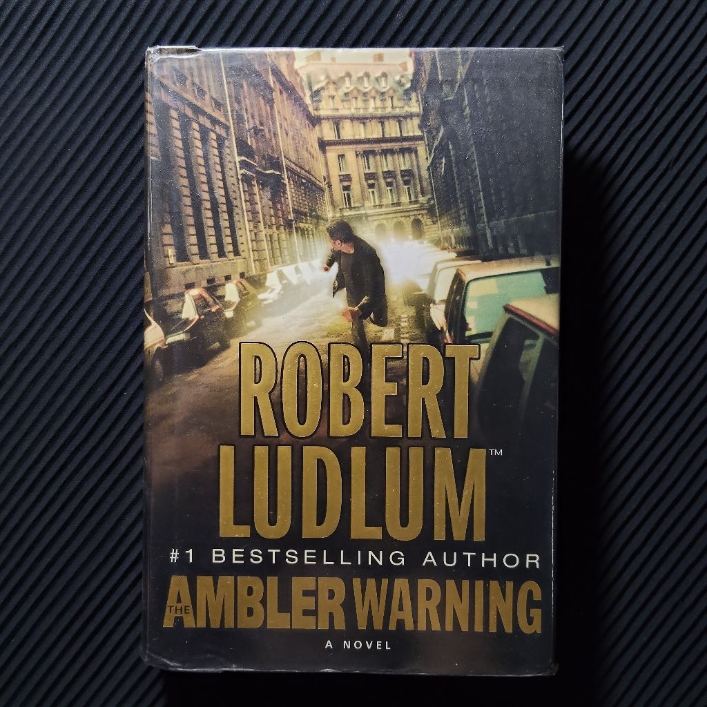 Buku Original Edisi Inggris • The Ambler Warning - ROBERT LUDLUM