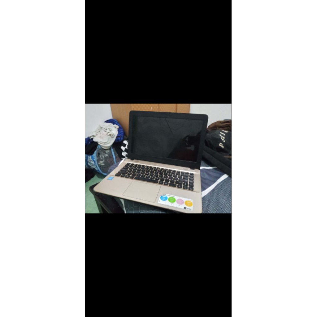 Laptop Asus X441B AMD A4