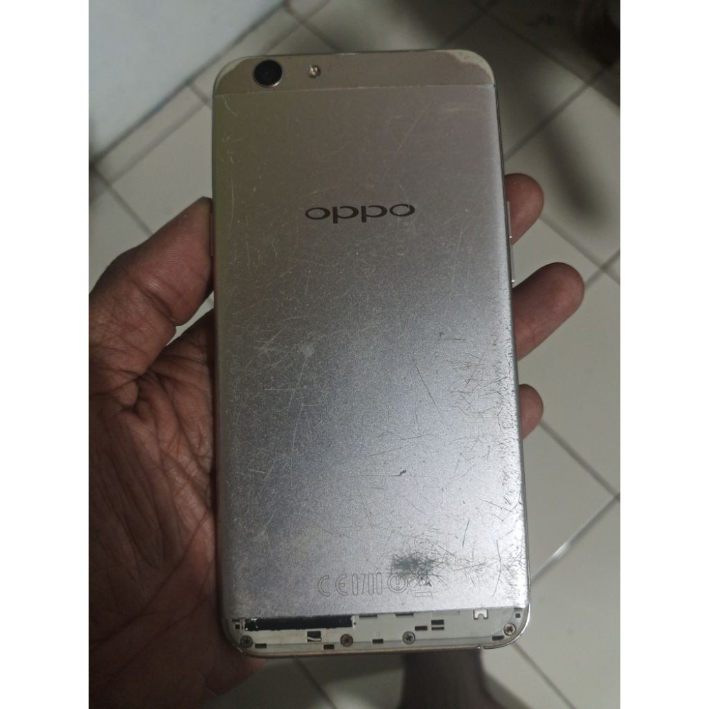 Oppo f1s ram3 /32 mesin matot lcd hidup
