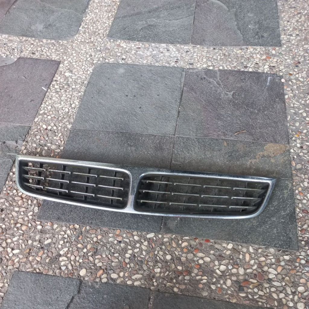 GRILL TOYOTA COROLLA SEG 1.8 All NEW  AE 112 ORIGINA