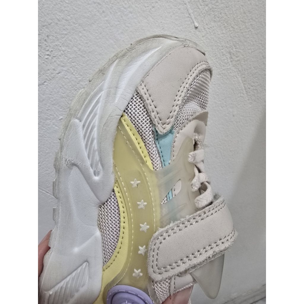 Payless kid shoes