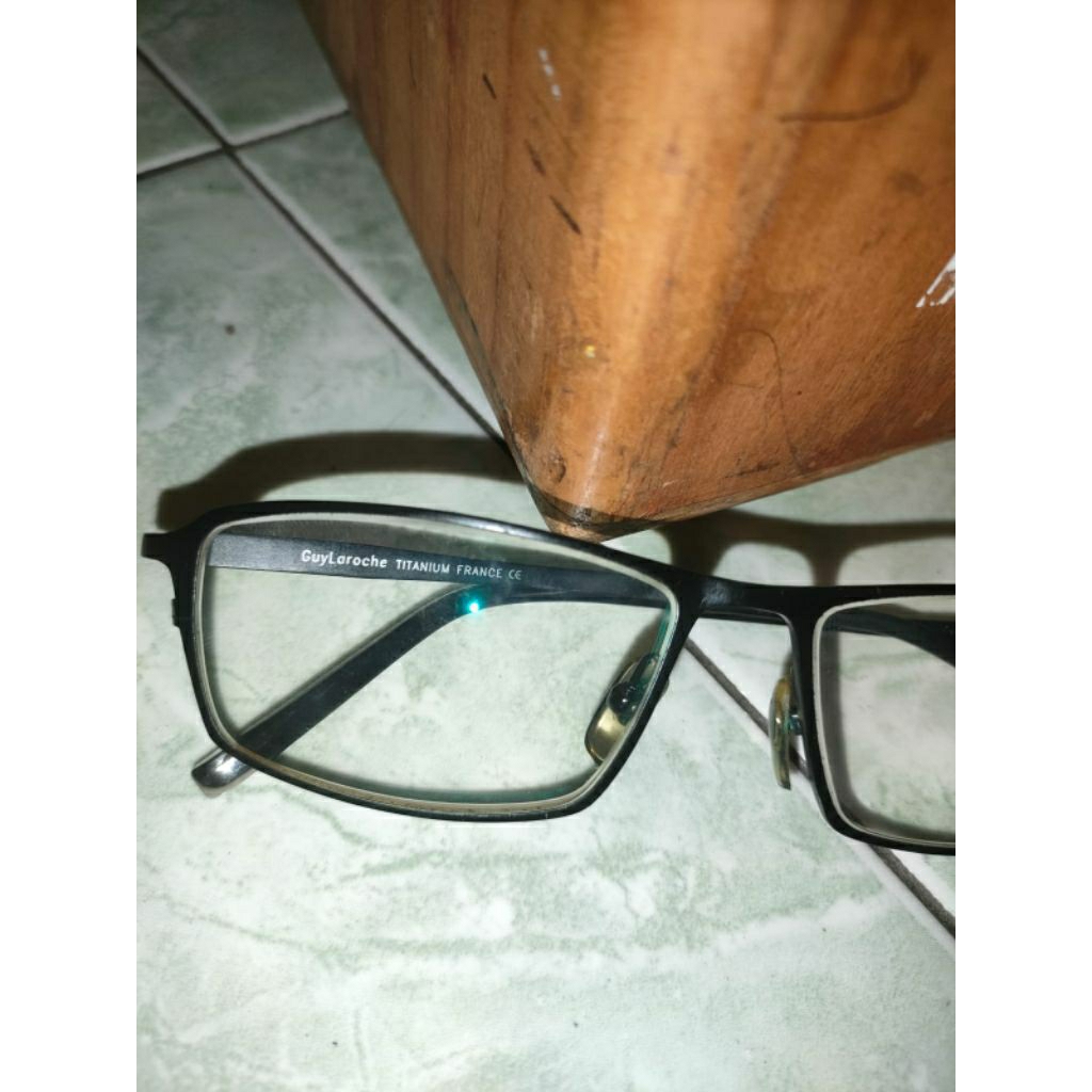 Frame/Kacamata Guy Laroche Titanium France