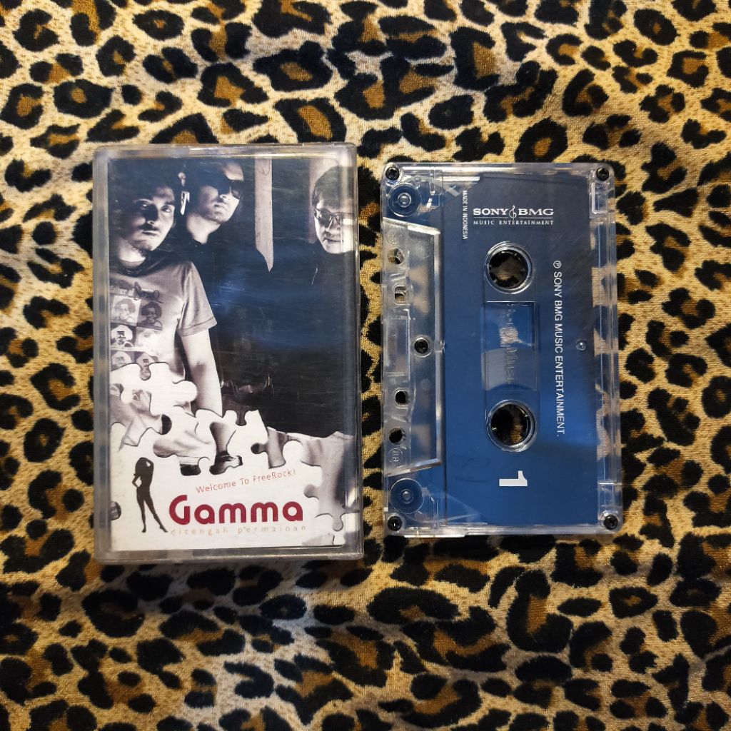 Kaset Pita Gamma - Ditengah permainan