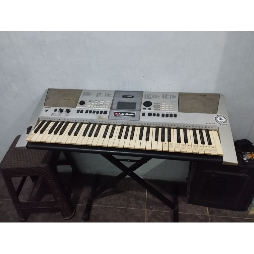 Piano Keyboard Yamaha psr E413 second