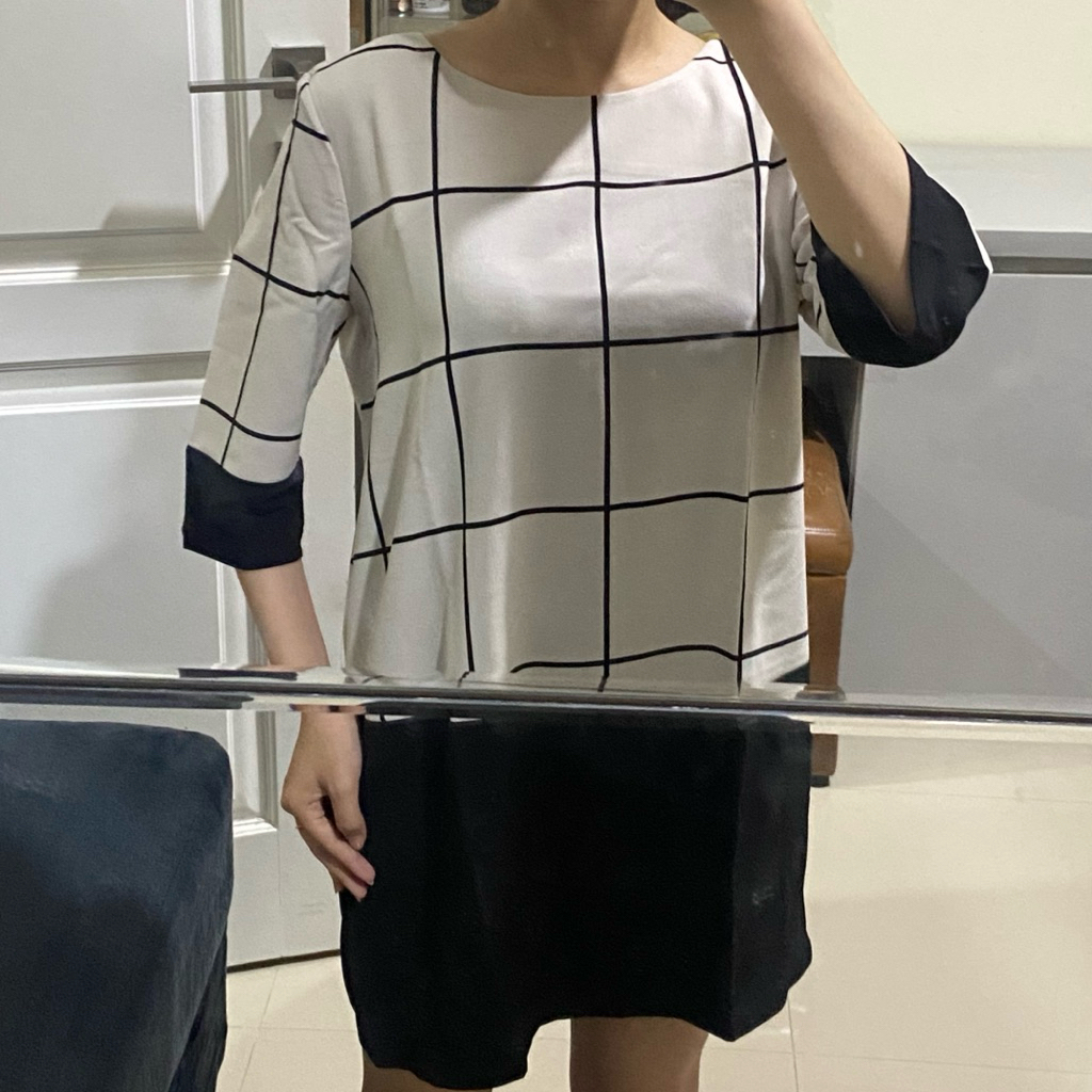 atasan tunik wanita kotak hitam putih -preloved