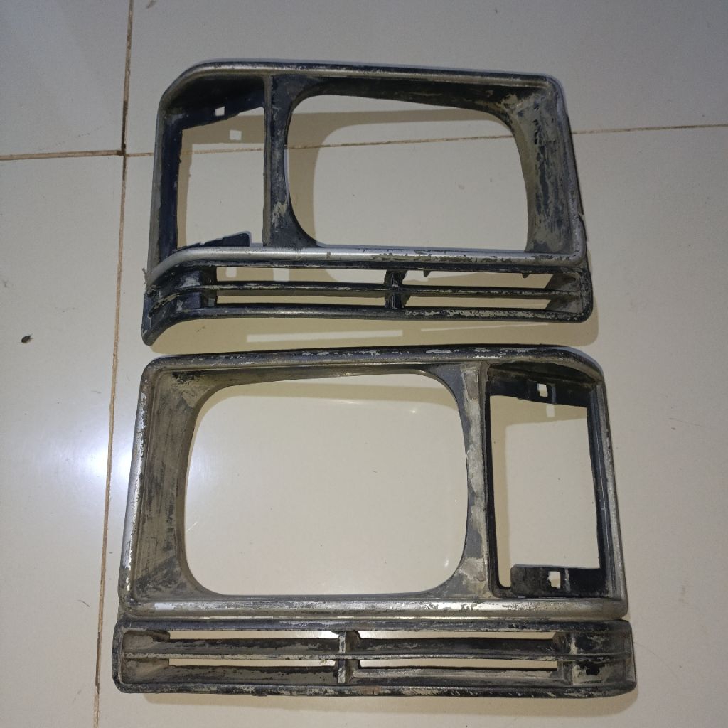 COVER RING LAMPU DEPAN L300 LAMA ORIGINAL