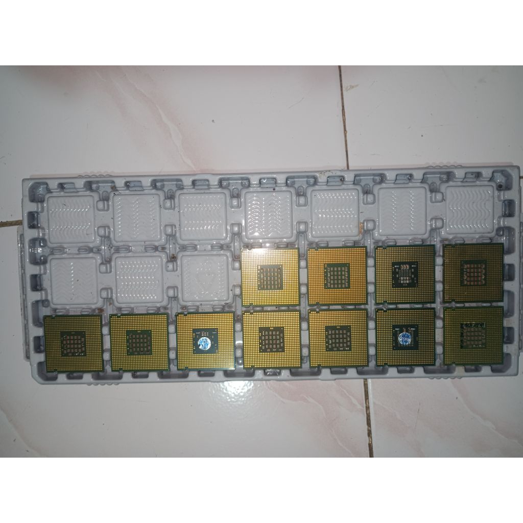 PROCESSOR - Intel LGA 775