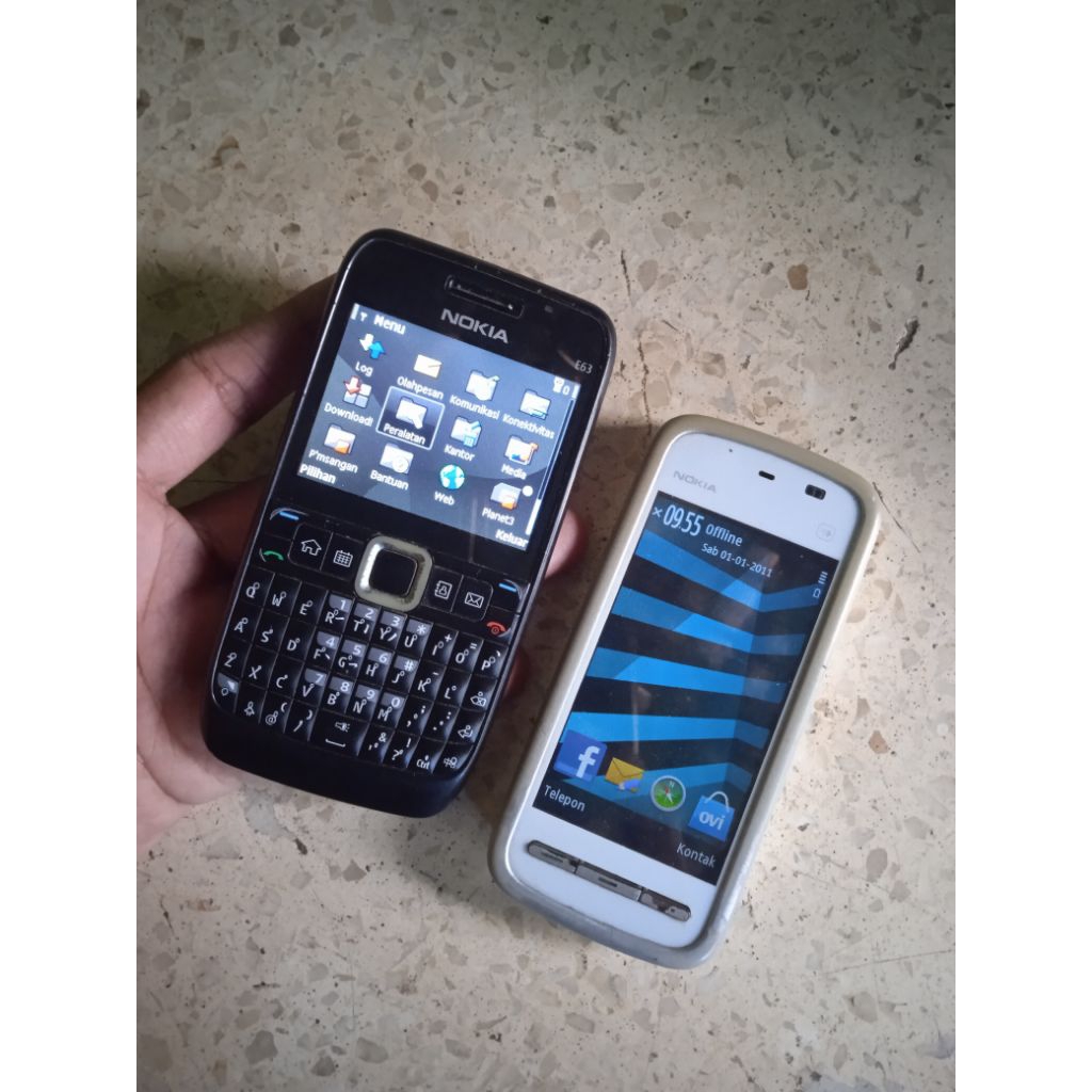 handphone jadul Nostalgia Era 2000 nokia siemens sony erec polytron samsung all in kanibal nyala min