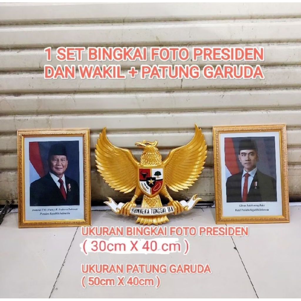 Set Pigura uk. 30x40cm + patung garuda uk. 50x40cm