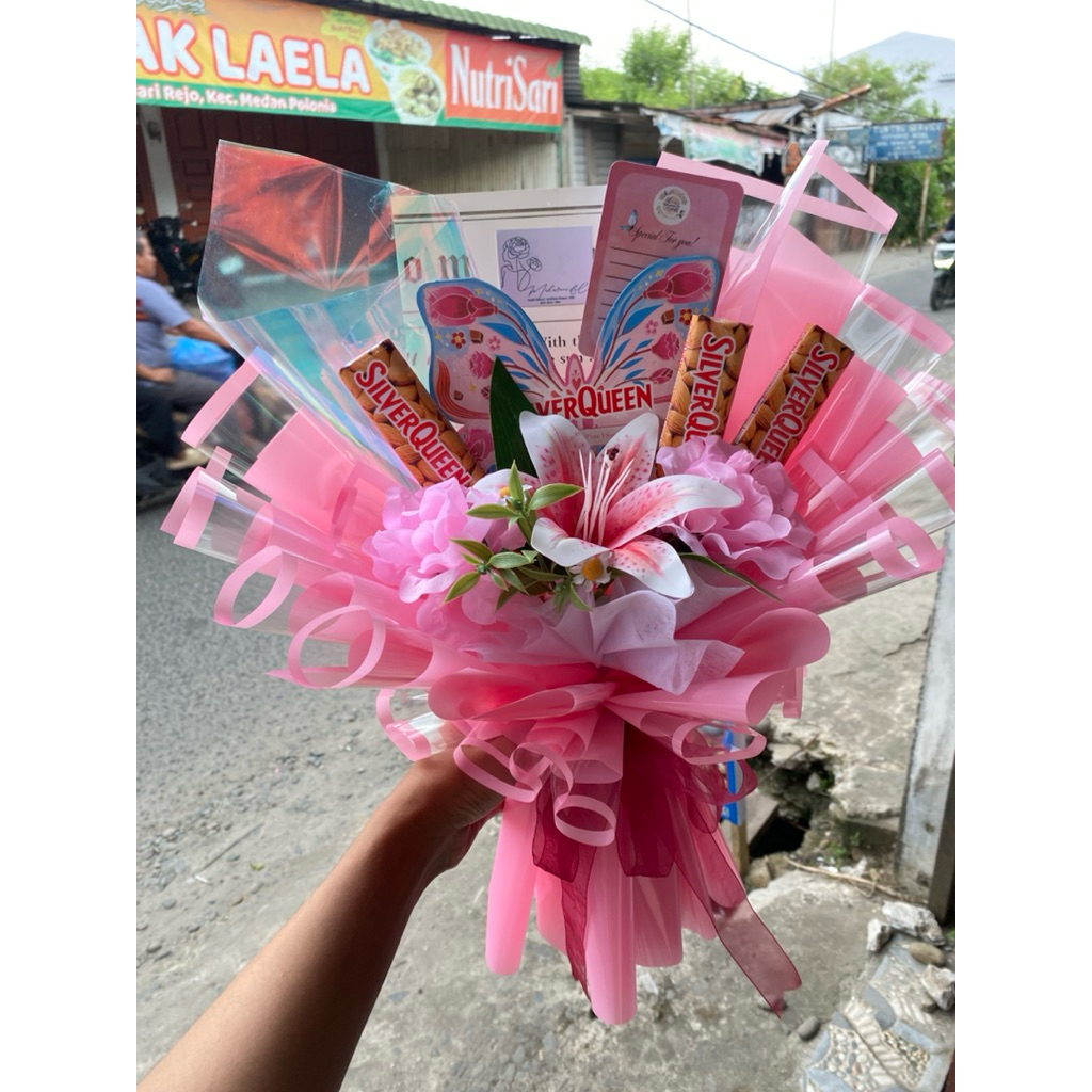 Buket cute/ Buket Lucu/ Buket Boneka/ Buket Coklat/ Buket Valentine/ Buket Wisuda/ Buket Murah
