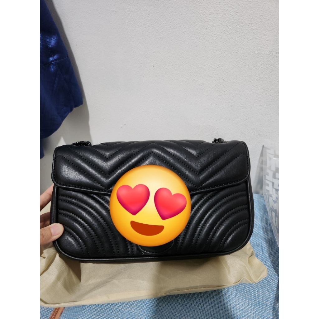tas selempang gucong rantai hitam