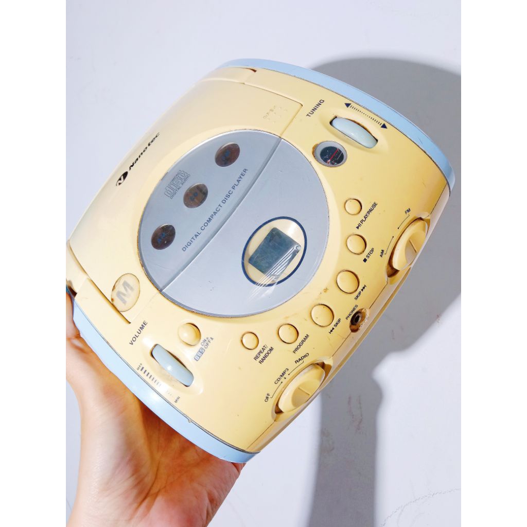 Radio dan CD Player Jadul Vintage Boombox