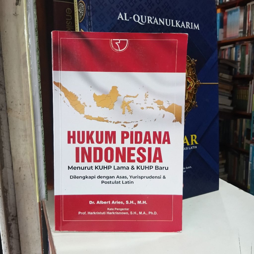 buku hukum pidana indonesia menurut KUHP lama dan KUHP baru di lengkapi dengan asas. yirisprudensi d