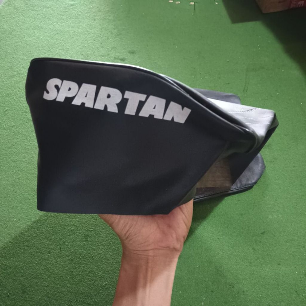 cover jok belakang vespa spartan baru stock lama