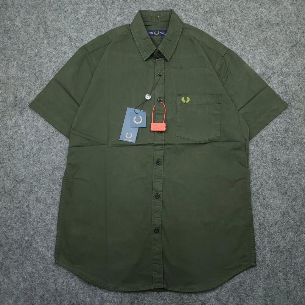 Kemeja Polos Pria Lengan Pendek Fred Perry Hijau Army FPA0008