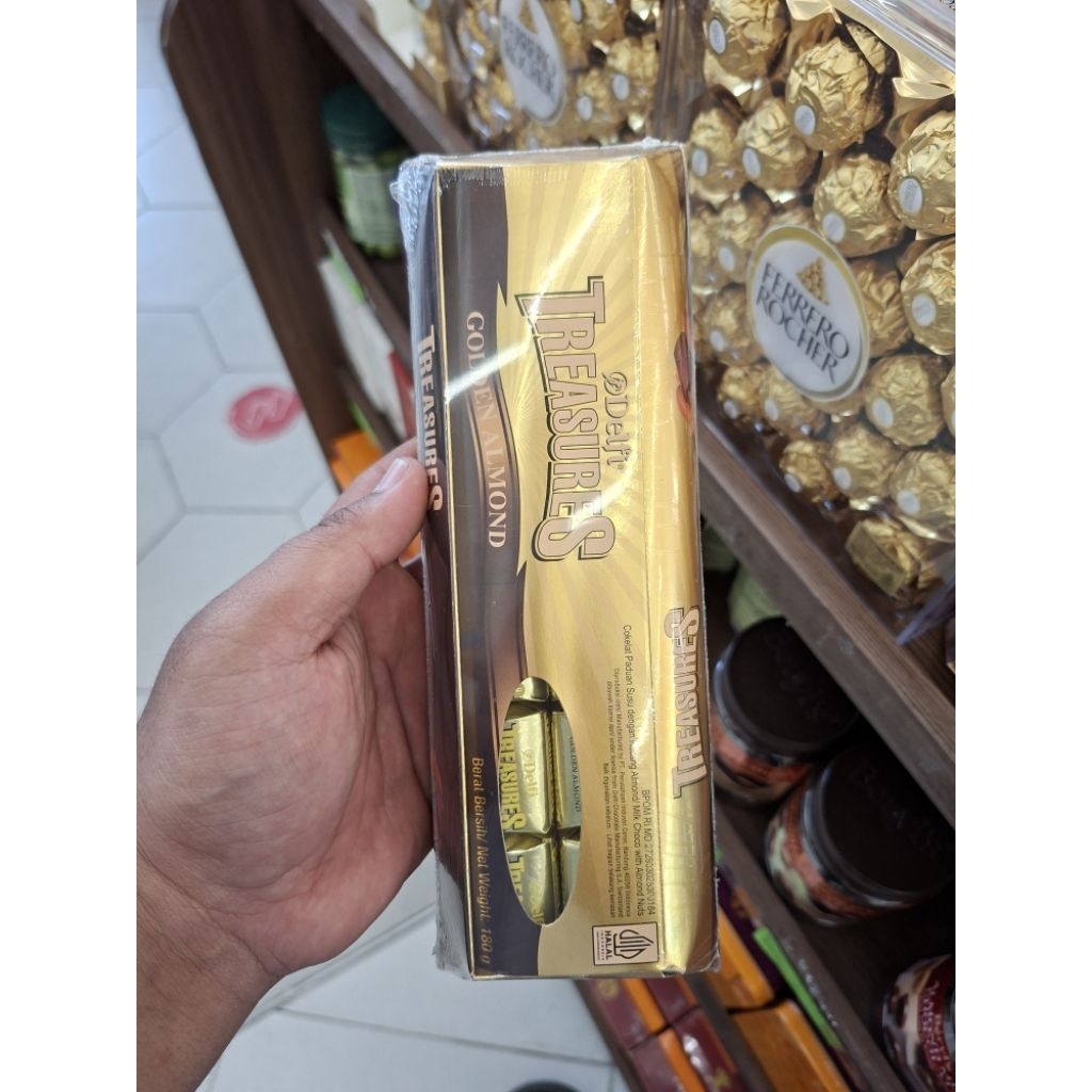Delfi Treasures Golden Almond Coklat Almond Treasure 168 gram