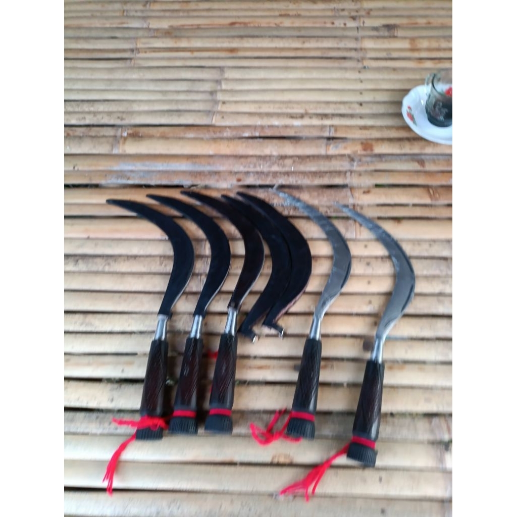 Sabit rumput mini ukuran 40 cm baja hitam lengkap sarung