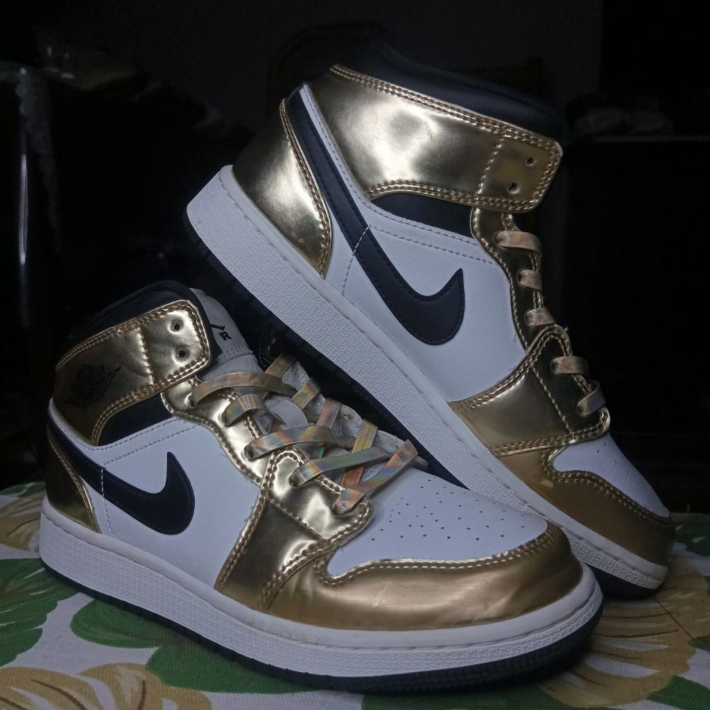 nike air jordan retro 1 gold series size 37