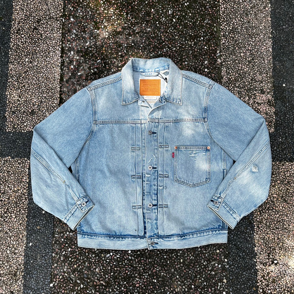 Levis type 1 distressed