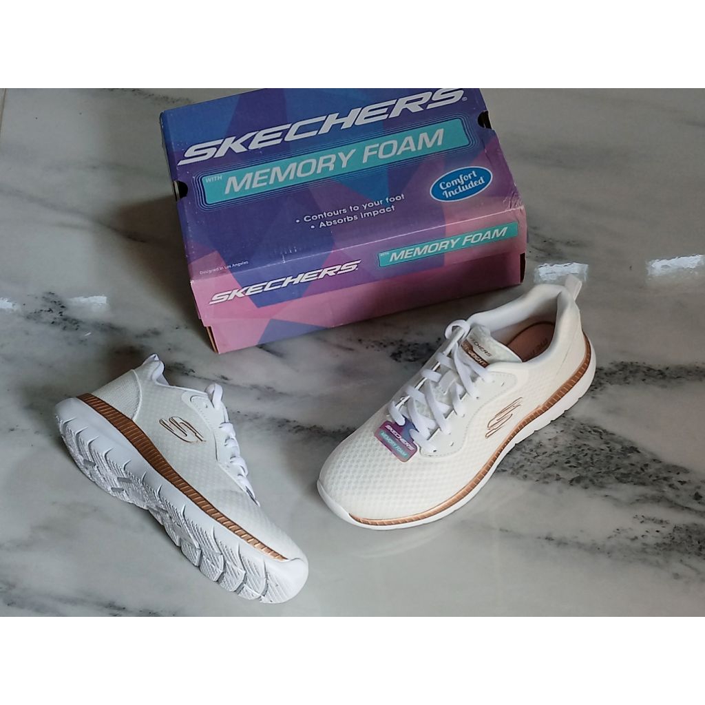 sepatu skechers cewek original ukuran 38