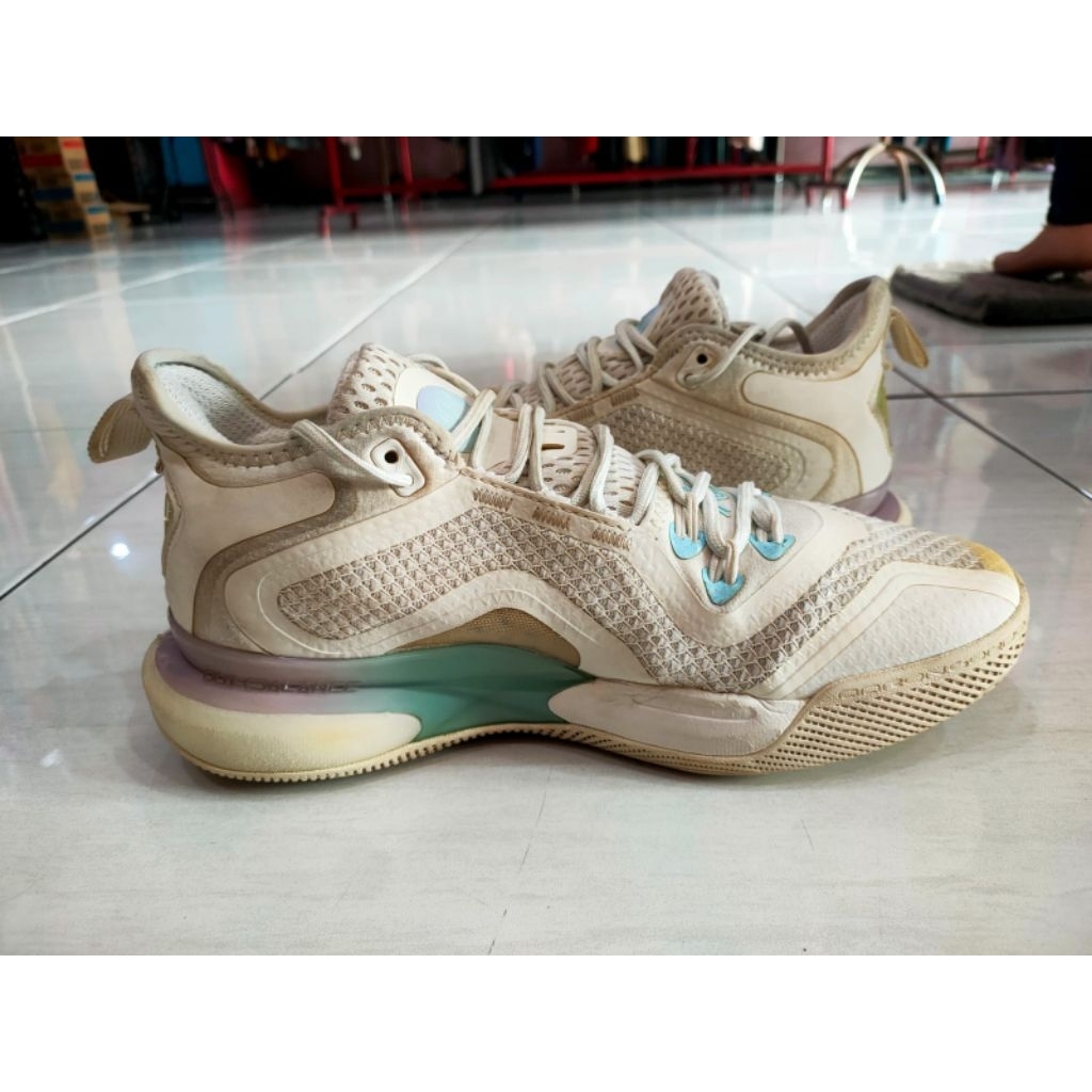 Sepatu Basket 361 size 44