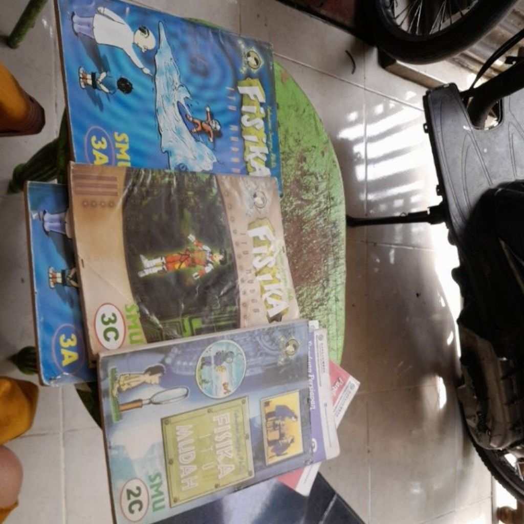 BUKU OLIMPIADE FISIKA ITU MUDAH BY YOHANES SURYA,PHD JUAL SET 3 BUKU