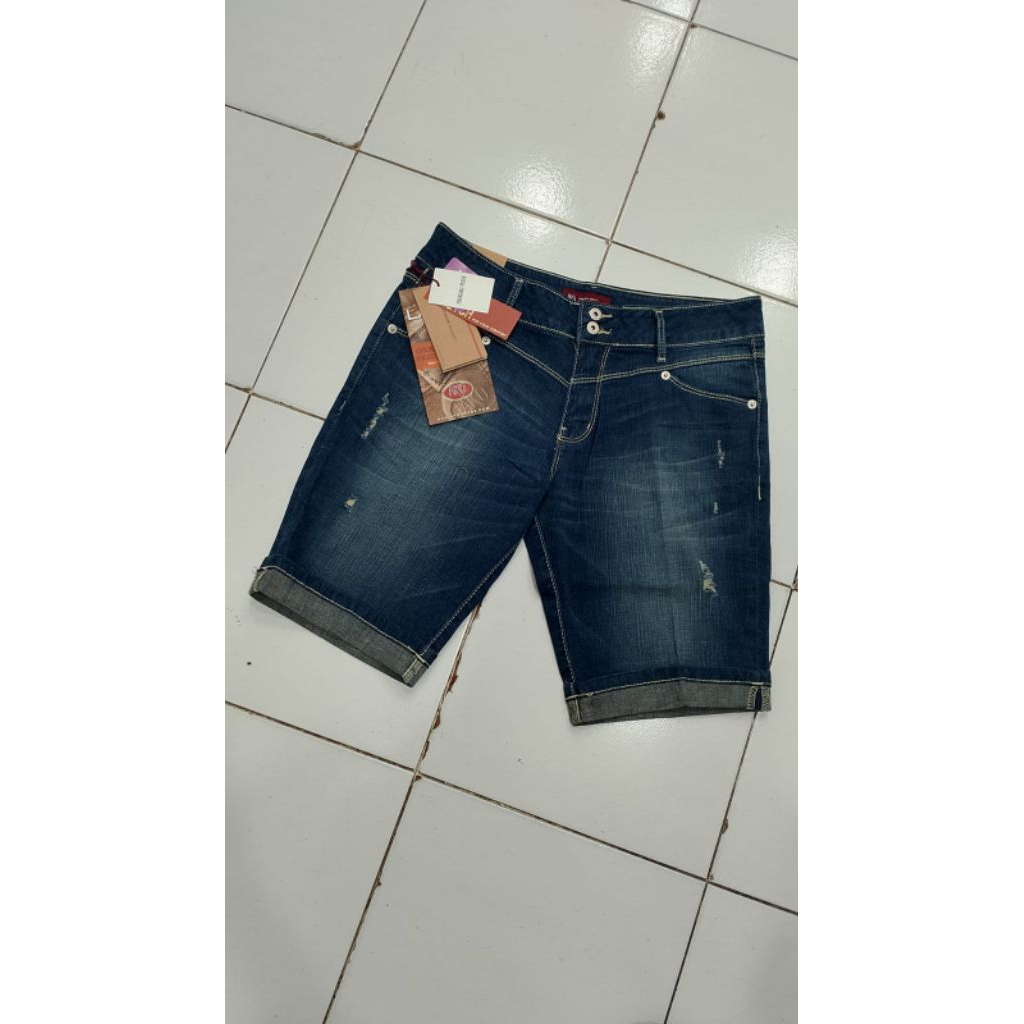 Celana pendek wanita AKO Jeans