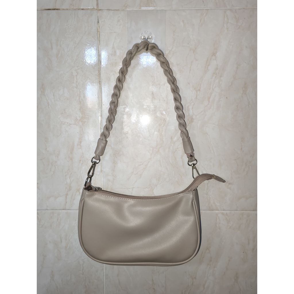 preloved woman bag