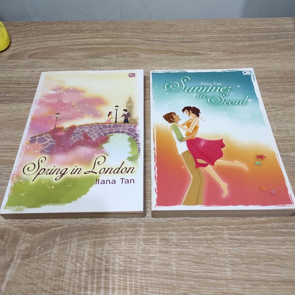 [PRELOVED - READY STOCK] BUKU NOVEL BAHASA INDONESIA FIKSI ILANA TAN SPRING IN LONDON SUMMER IN SEOU