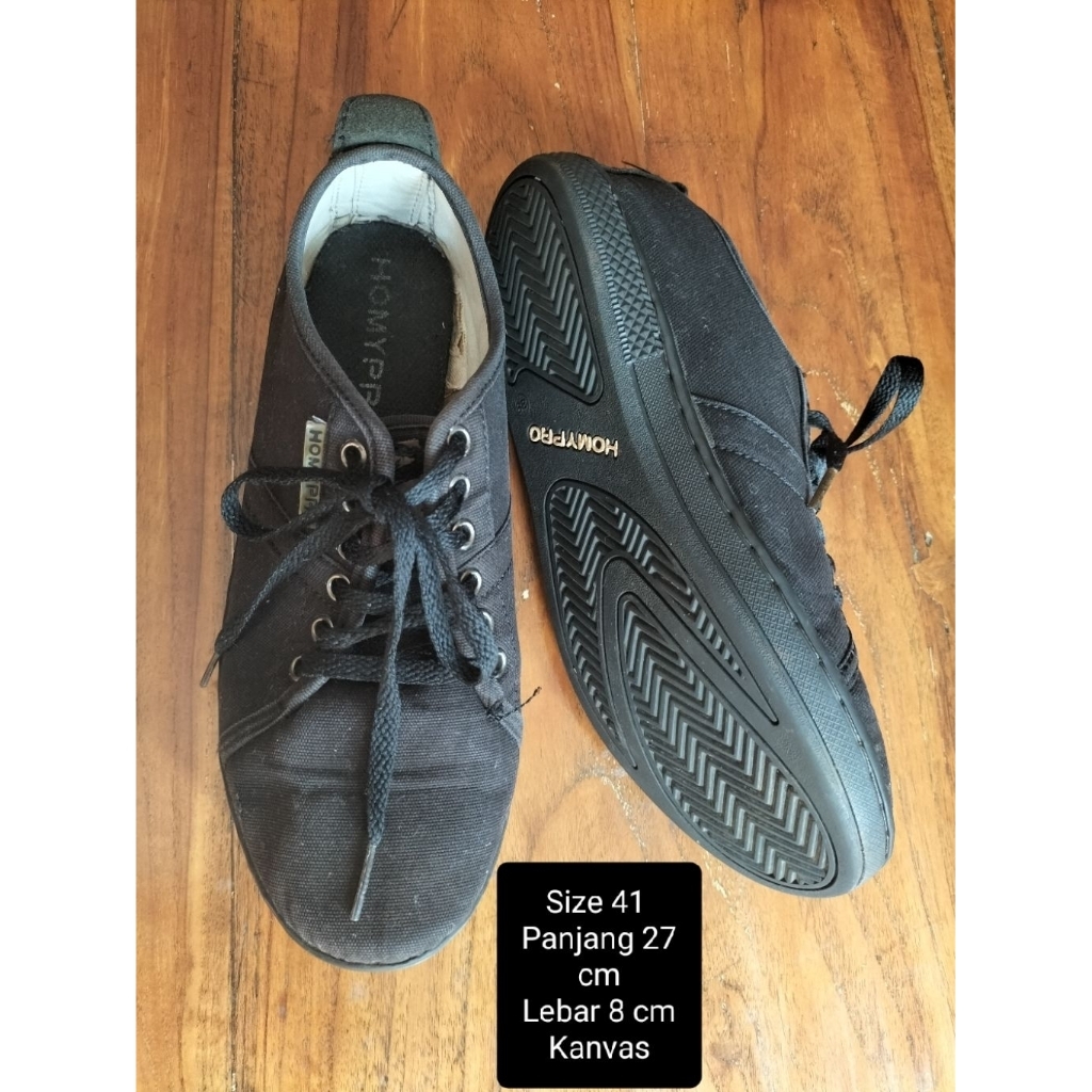 Preloved Sepatu Sekolah Size 41 Homypro & Size 40 Pesat