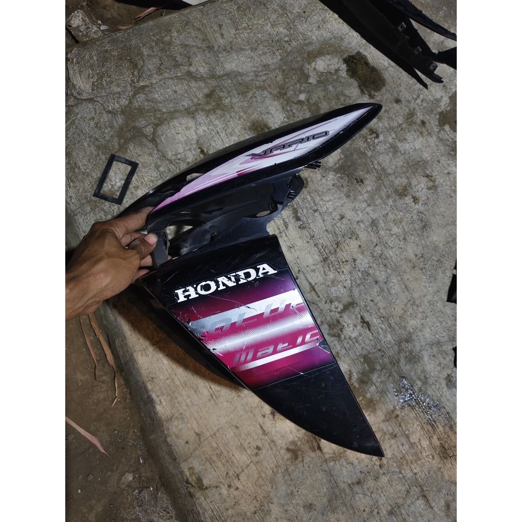 panel lampu depan/ tameng depan honda vario 110 karbu (ori copotan minus)