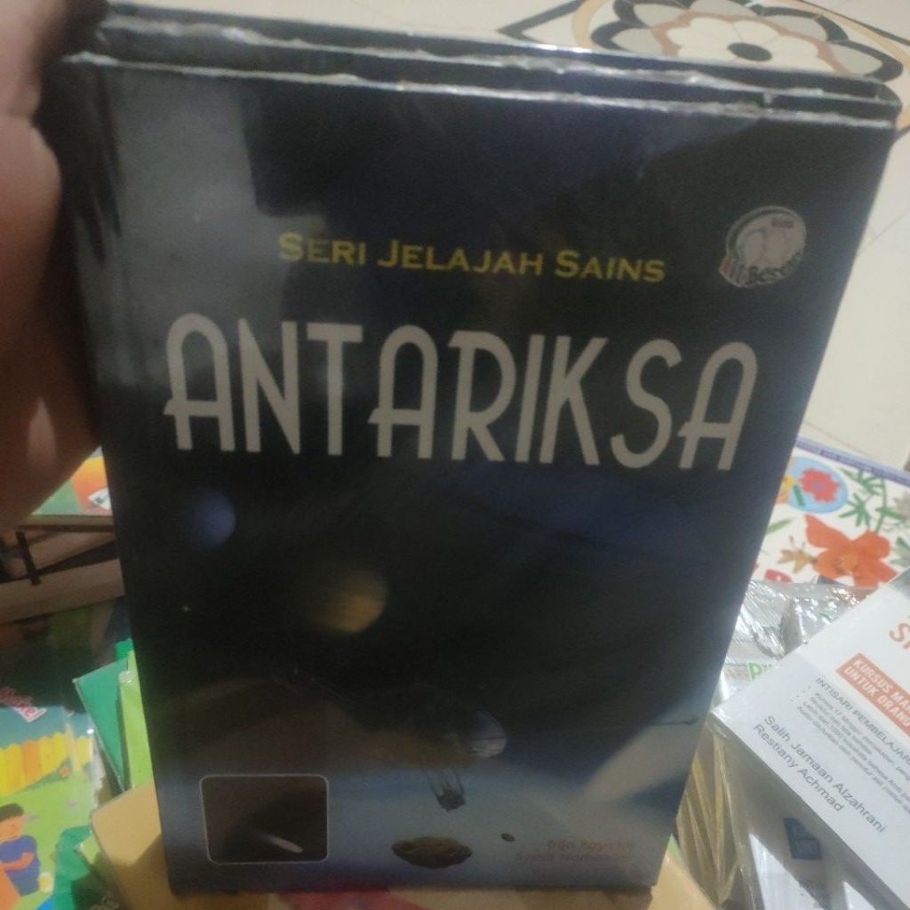 SERI JELAJAH SAINS ANTARIKSA.HARDCOVER