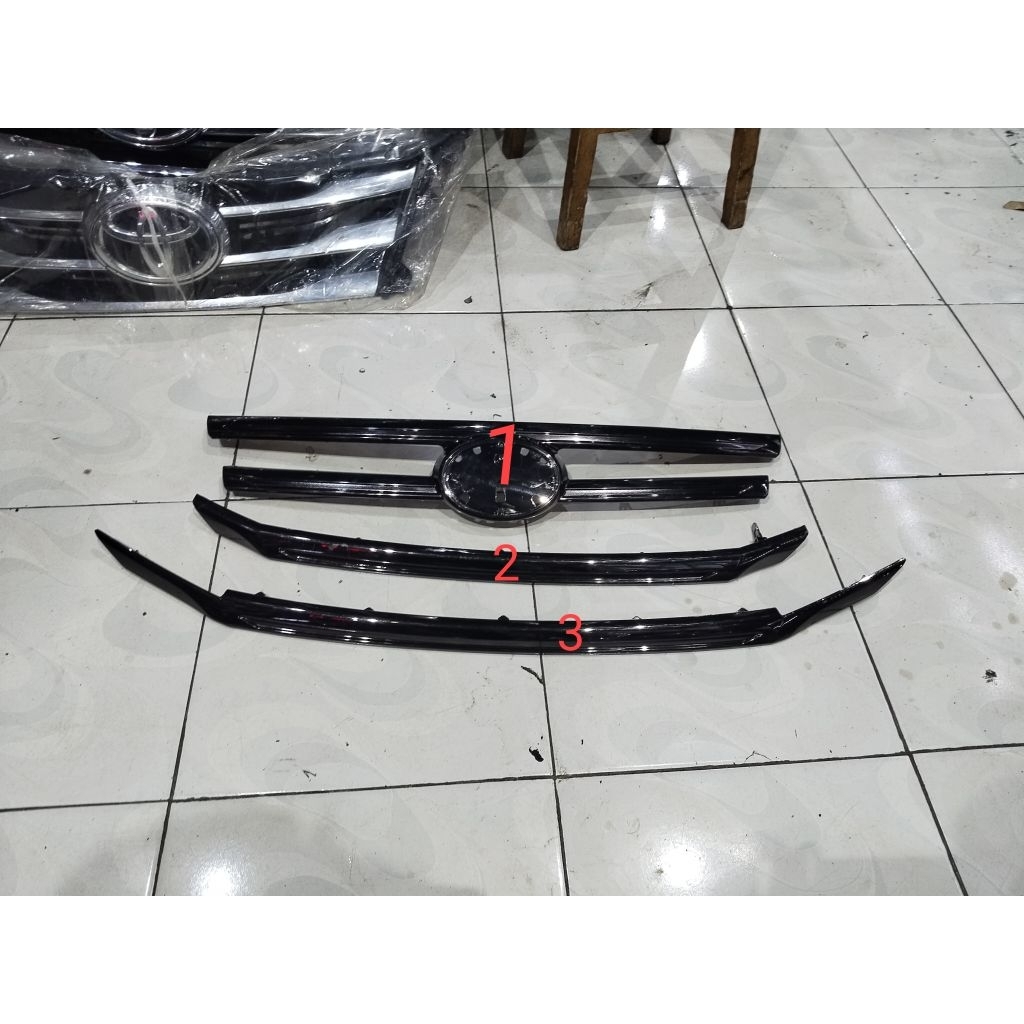 grill rush Terios 2018-2022. grill rush 2018-2022  black smoke original