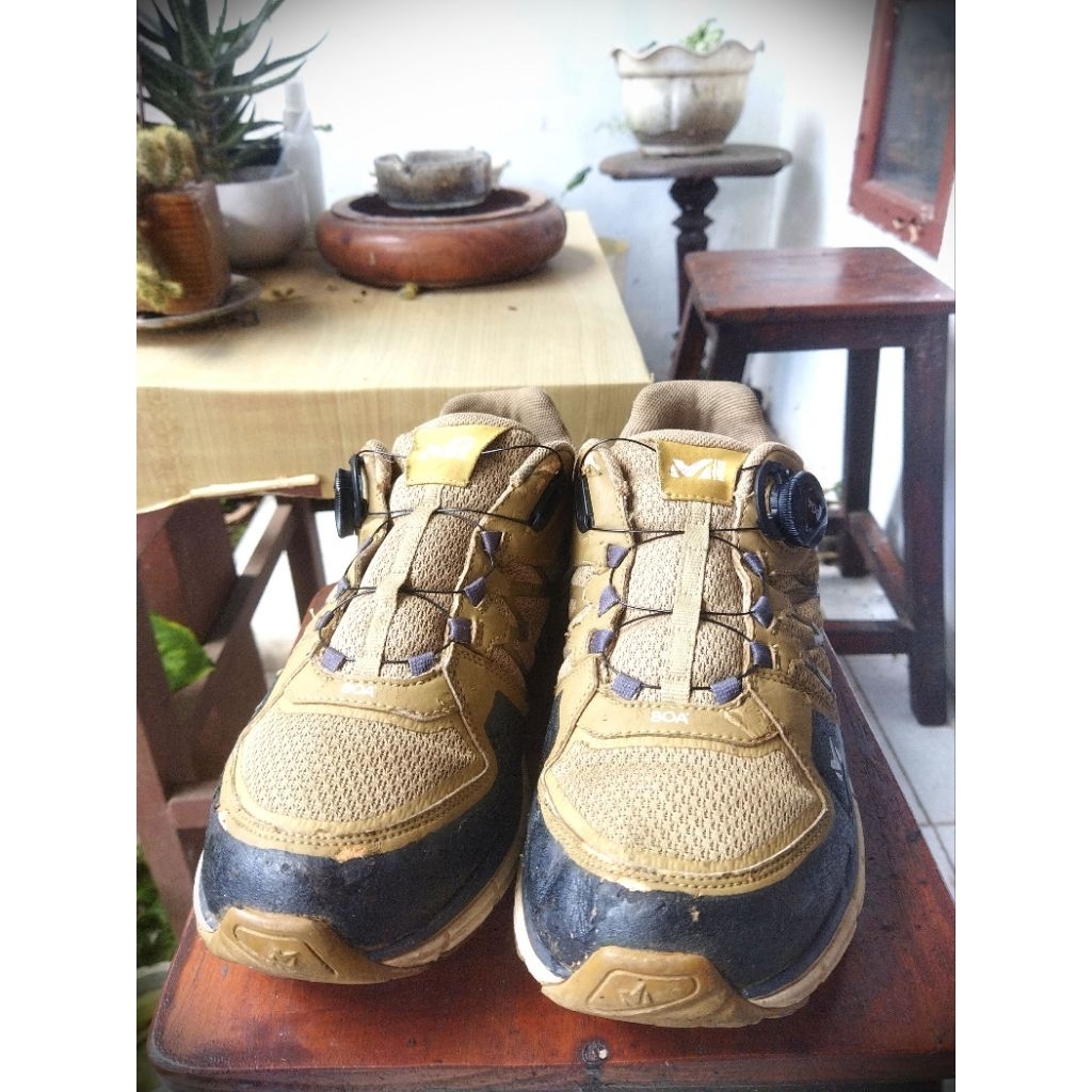 sepatu trail run boa system seken brand Millet sz 42