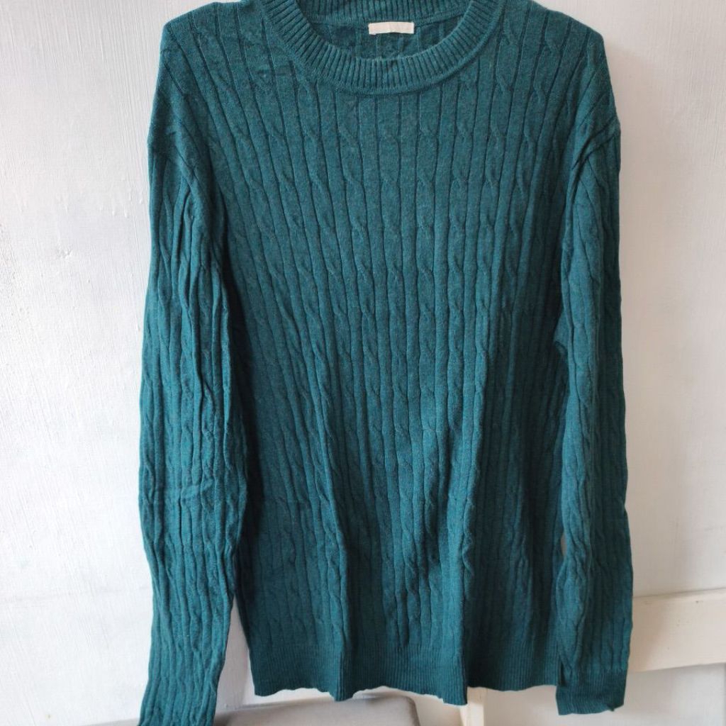 PRELOVED RAJUT KEPANG CABLE KNIT UNIQLO