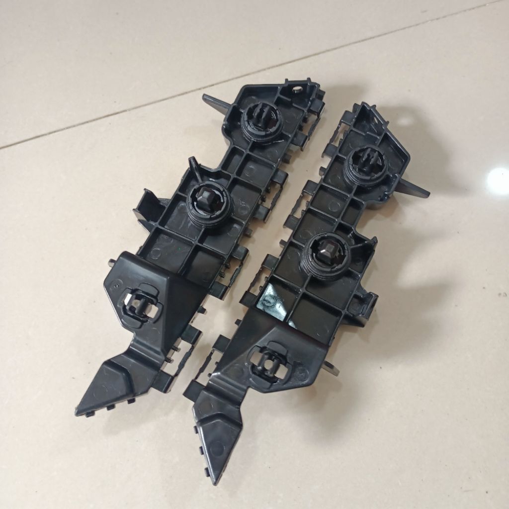 SUPPORT BRACKET BUMPER DEPAN AVANZA XENIA 2016-2020 ORIGINAL