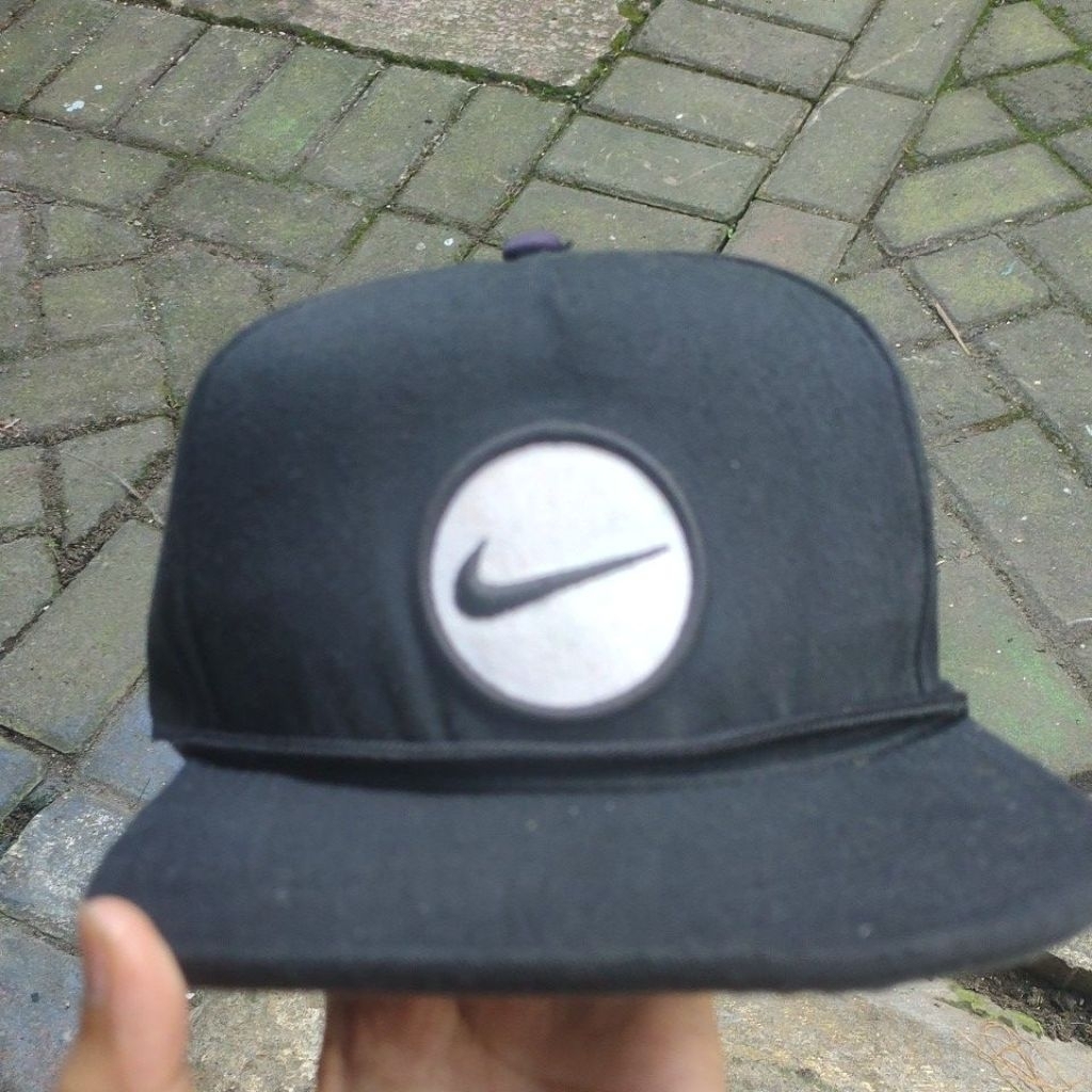 topi nike tali kapal