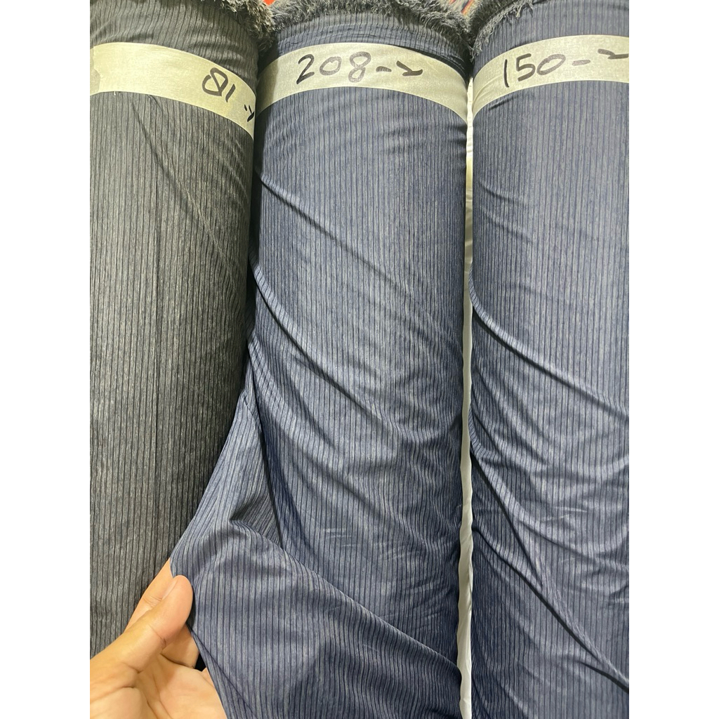 KAIN PARASUT MOTIF SALUR/NILON WATERPROOF