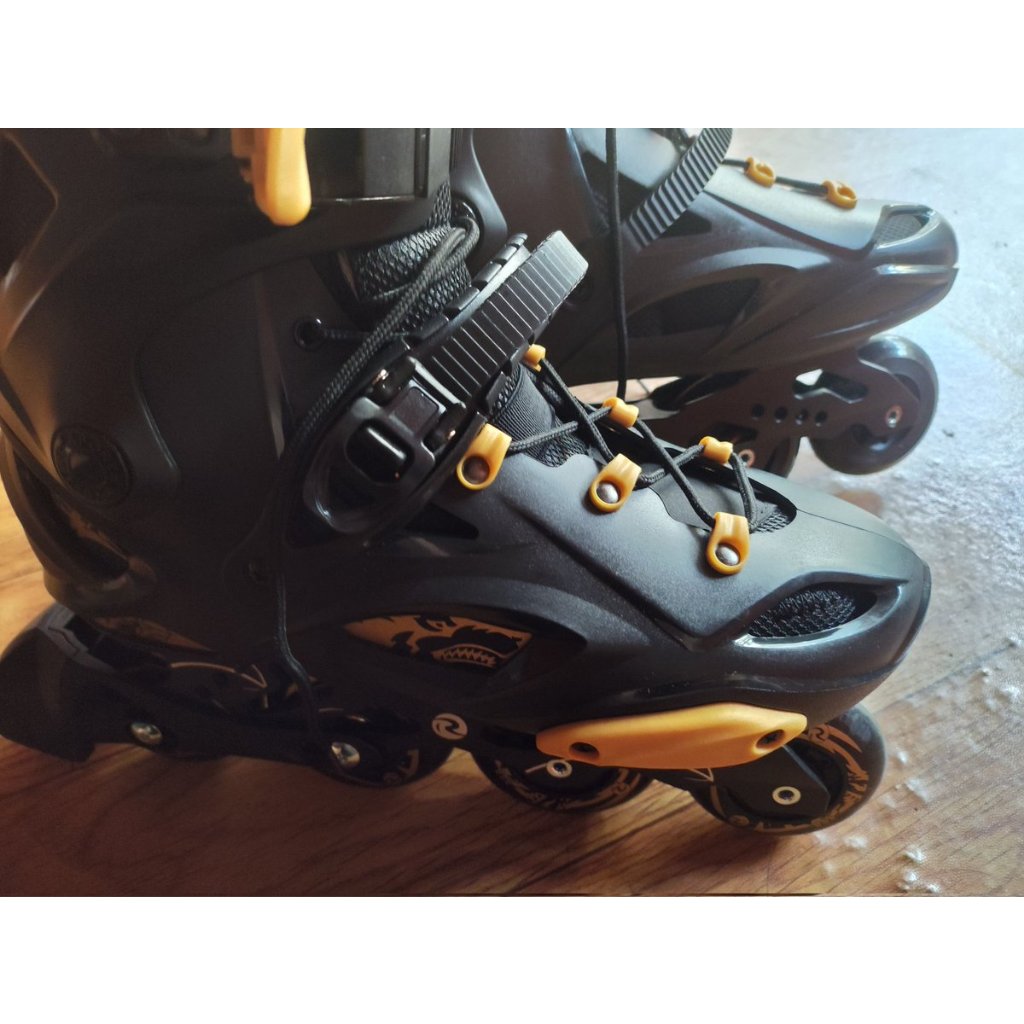 SECOND Roselle Inline Roller Skate free pad Brake ukuran 44 Sepatu Roda